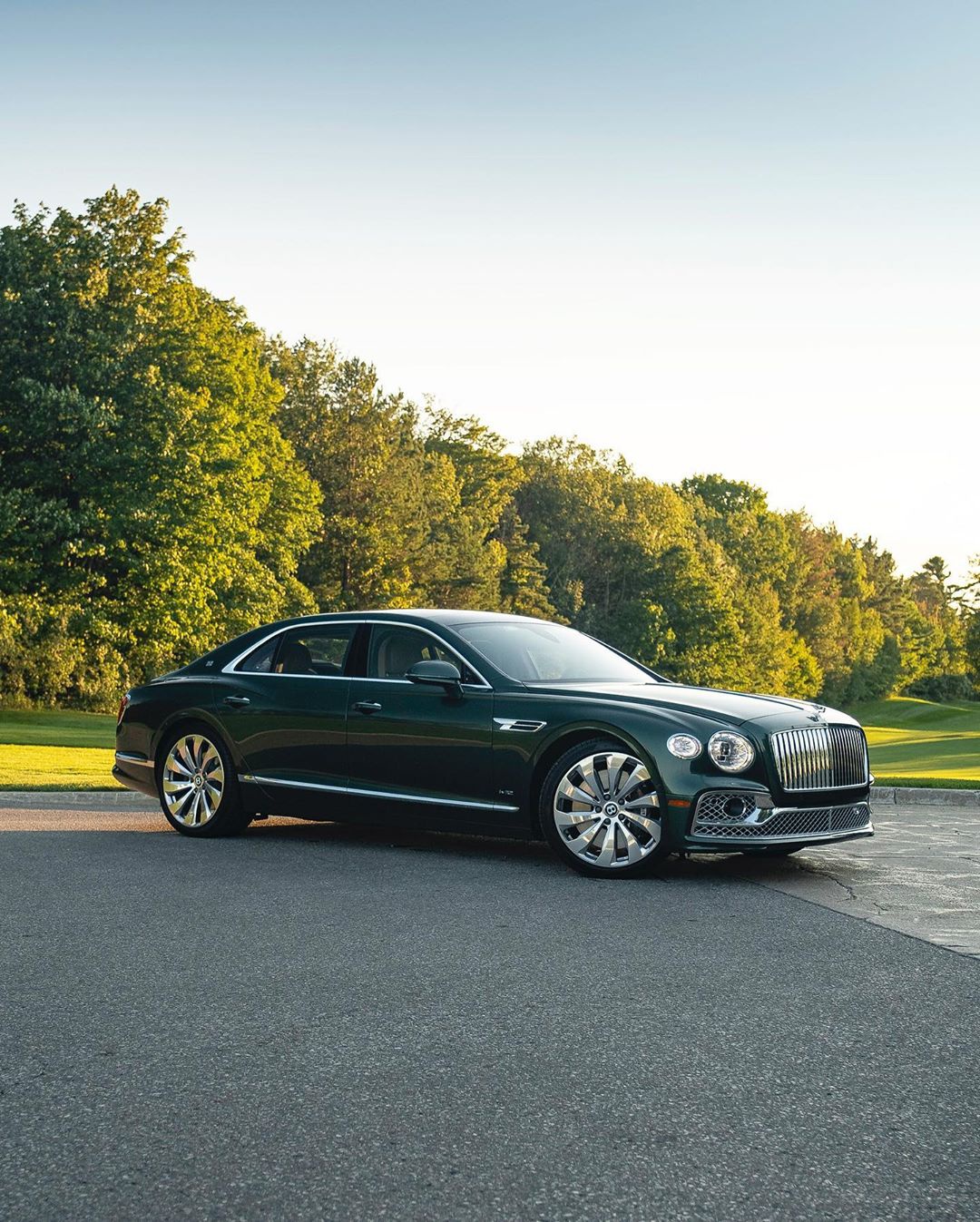 全新宾利飞驰实车