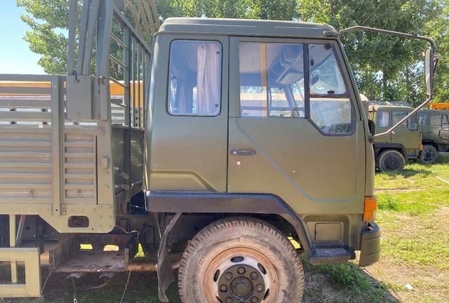 九十年代一汽平头柴解放ca1121j载重卡车