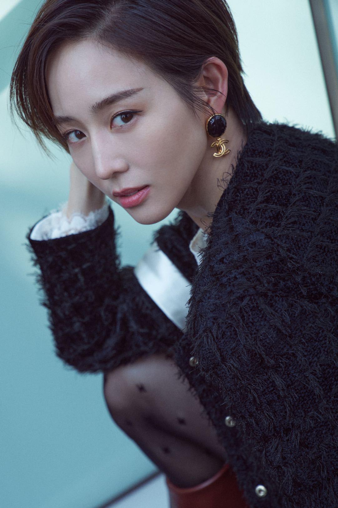 初秋街拍释出,短发干练帅气|街拍|张钧甯_新浪新闻