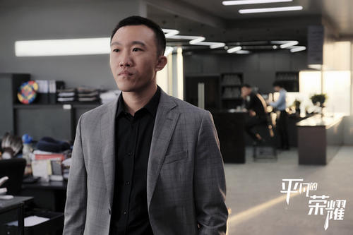 平凡的荣耀用演技证明自己但忘记他曾是混迹春晚的喜剧演员