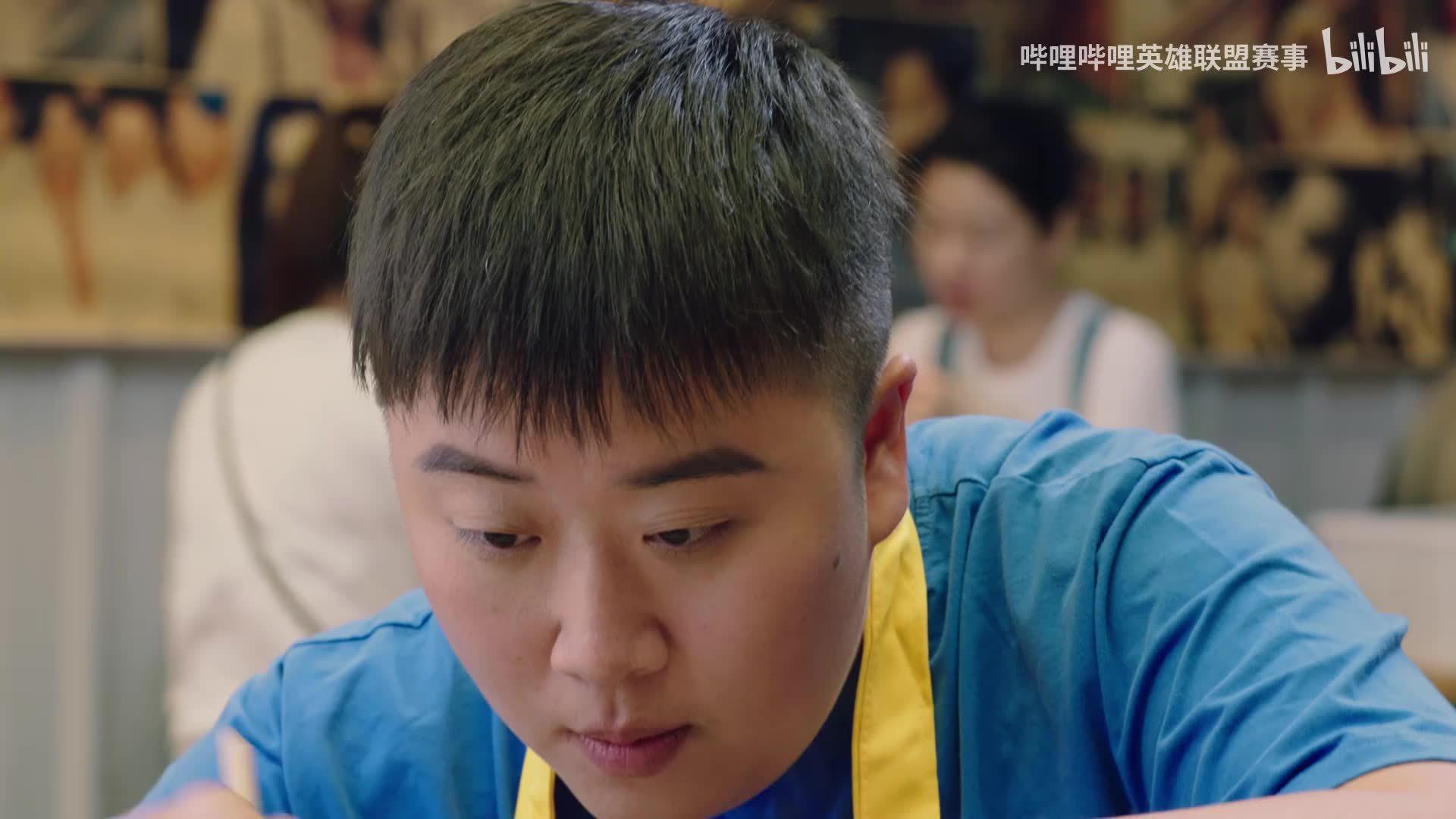 狮王争霸现场突现赵天霸队伍,这狮头简直比其他的大一倍