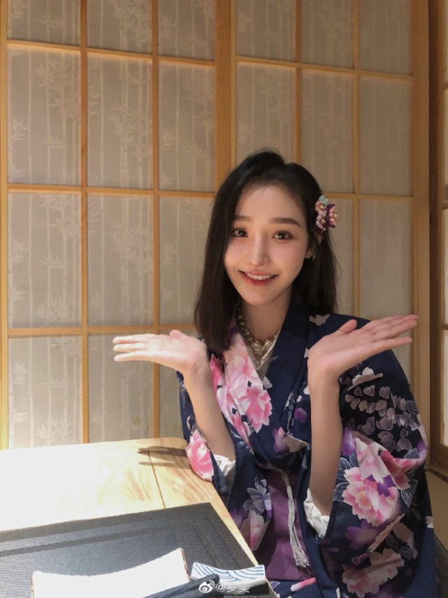 网曝郭子凡罗奕已分手,男方凌晨上线取关,女方发文似有深意