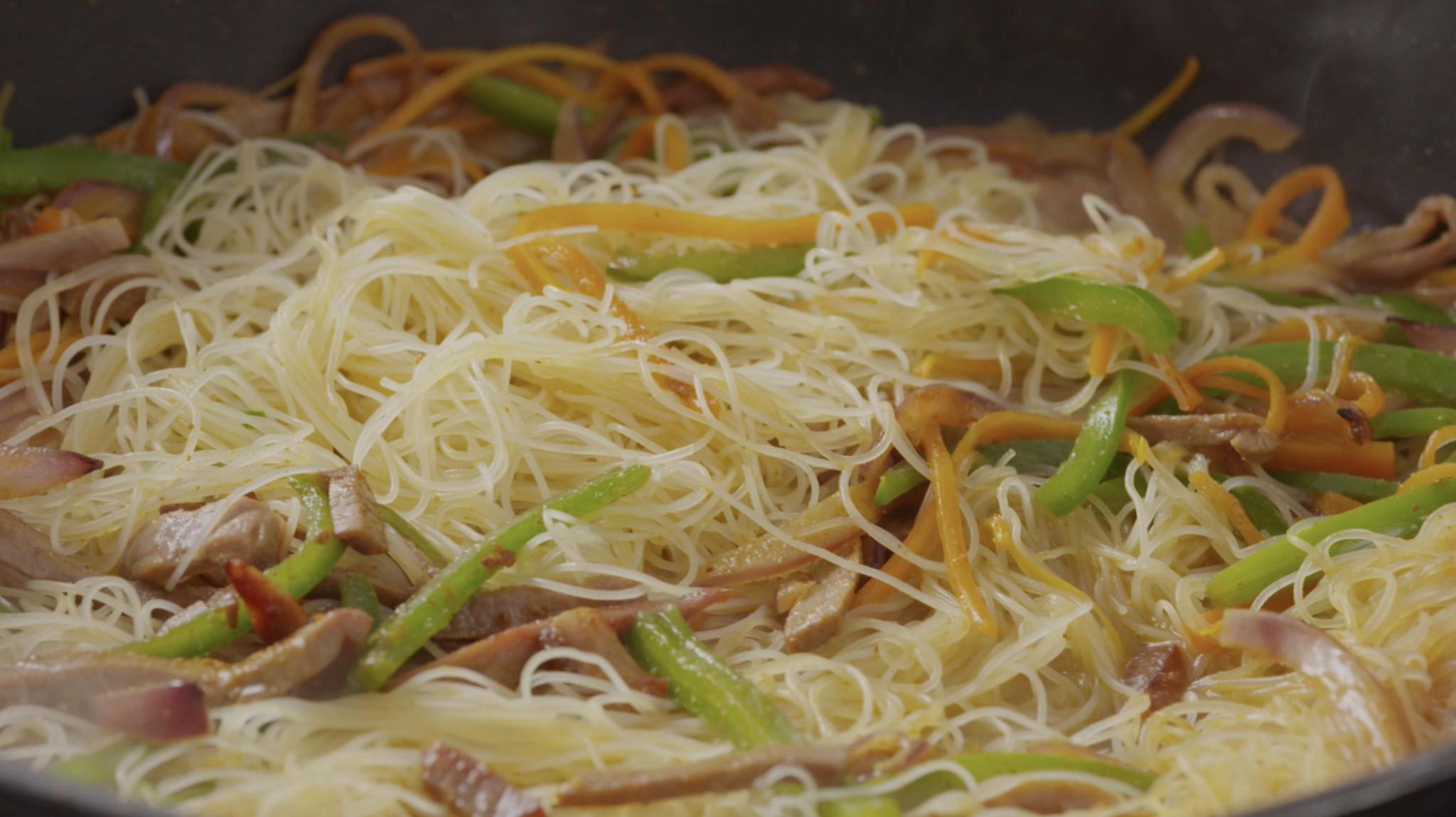 原来南瓜炒米粉这样做更美味简单易学又营养好吃让人食欲满满