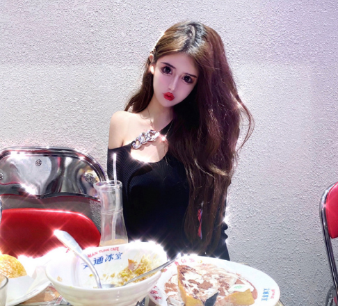 13岁开始整容的周楚娜公开相关细节:花费四百万,打