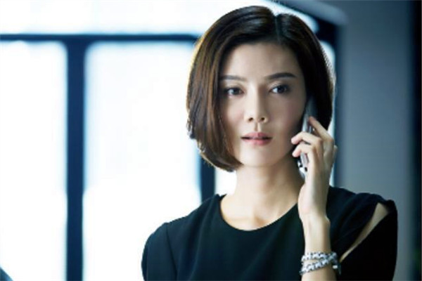 一直以来给人的感觉,其实在早些年,车晓饰演的《艰难爱情》中的林雨欣