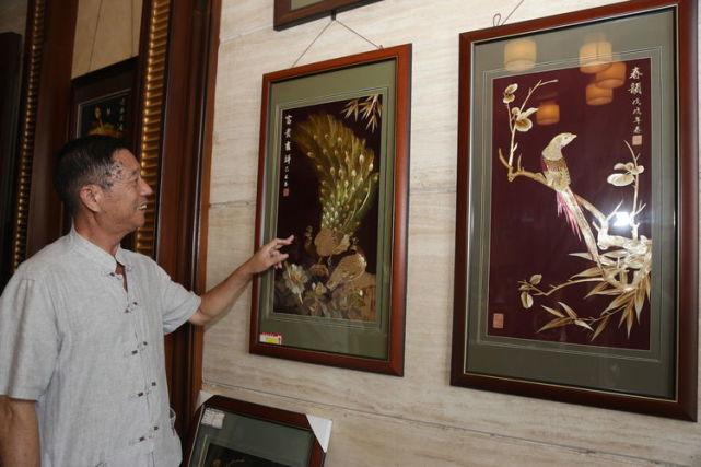 "郑州市工艺美术大师"荣誉称号|河南科技报|陈振强|麦秆画_新浪新闻