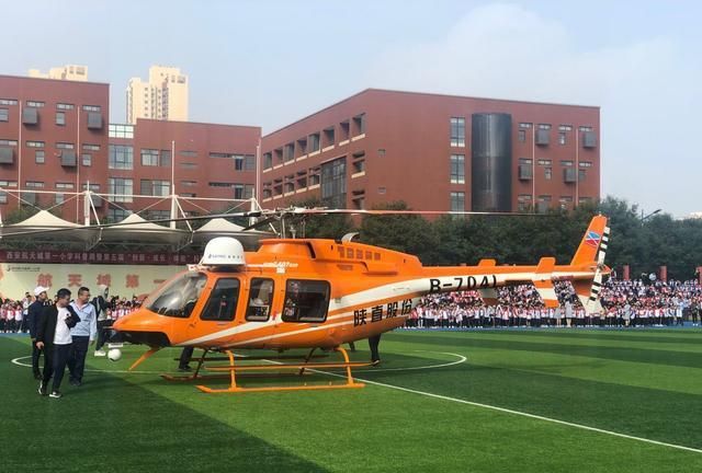 花式宠学生,这所学校厉害啦!|科技节|航天城|航模_新浪新闻