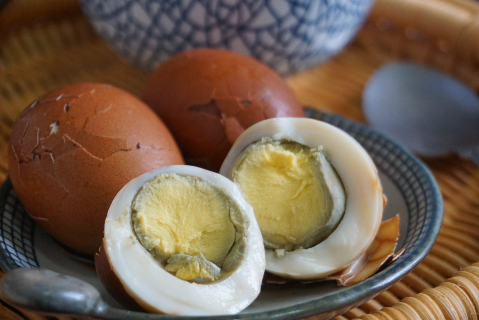 秘制五香茶叶蛋,教你一招,个个入味好剥皮,别再直接用茶叶煮了