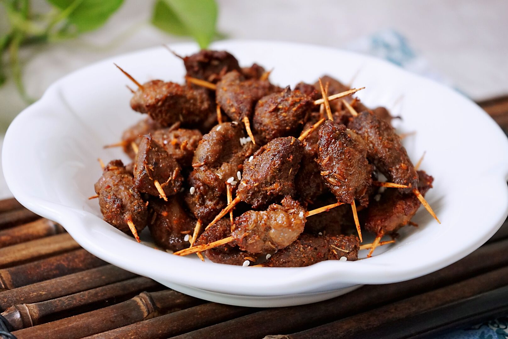 周日给先生补身体,这道牙签羊肉正适合,简单几步就做出喷香味道