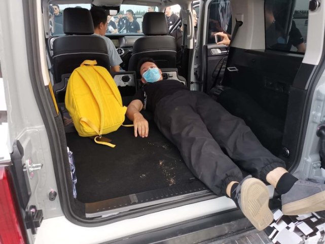 越野配置看齐牧马人后排放倒能当双人床wey坦克300即将预售
