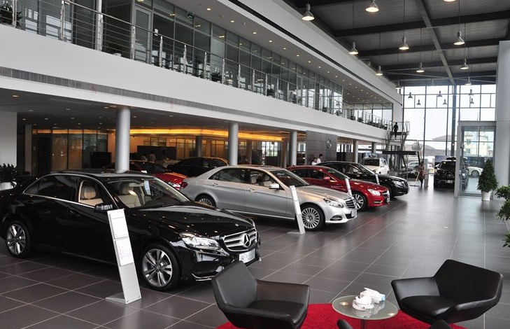 奔驰开了八年,发现是二手车,4s店:你说二手就二手?