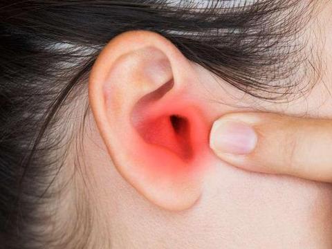 油耳朵是什么因素决定的?油耳朵竟还有这些好处,多数人不知