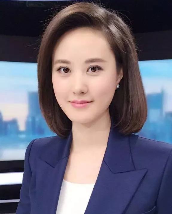 她是央视主持人曾是重庆的高考满分如今39岁感情依旧没有着