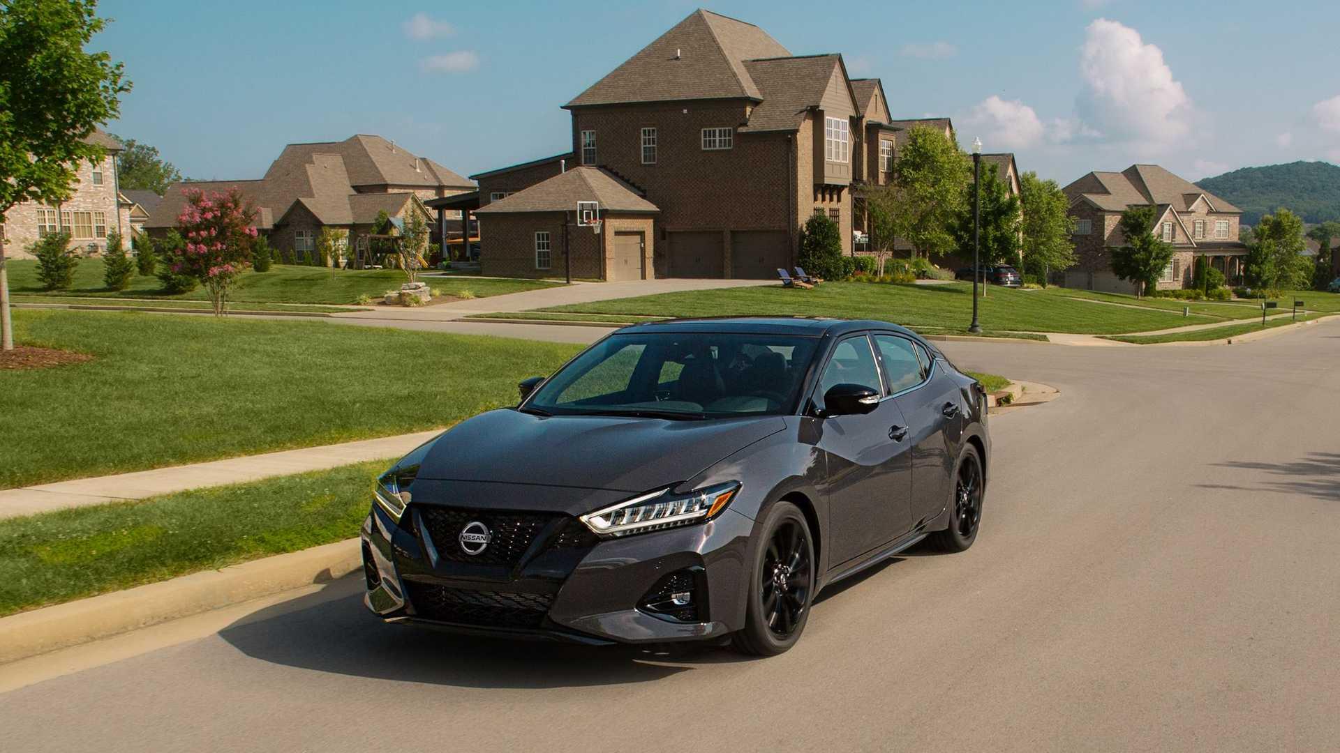 2021款日产西玛40周年纪念版在美推出,搭3.5升v6引擎