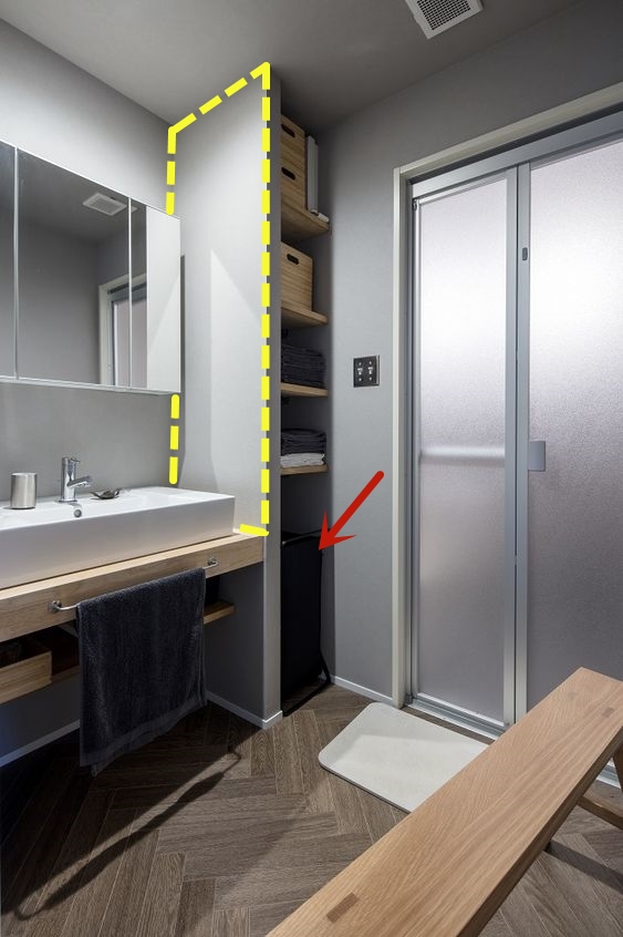 早说了你不听卫生间打那么多柜子哪如洗漱台旁空一排高柜划算