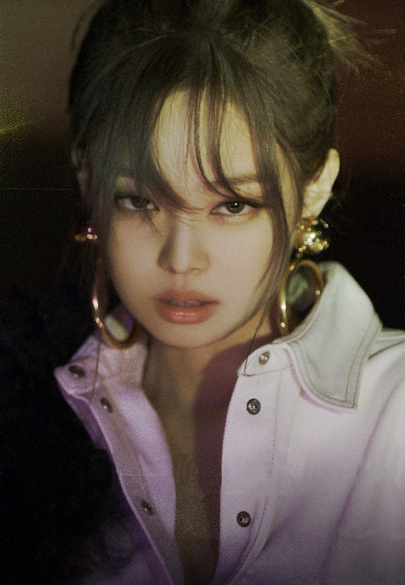 jennie个人海报第二弹香奈儿金属耳环超霸气jisoo宣传最积极