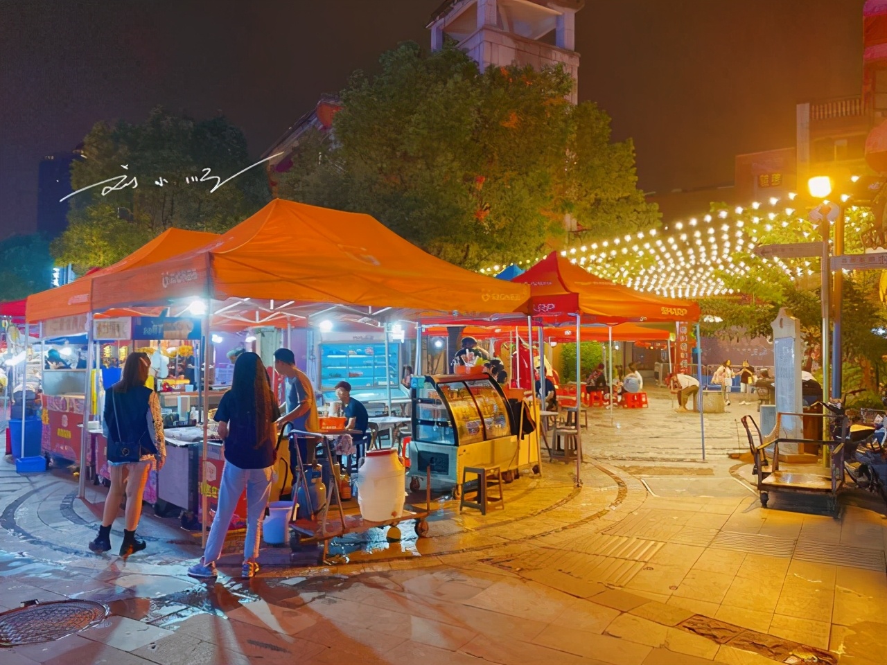 这里曾经是武汉最著名的夜市街,为什么升级改造后却人气不再?