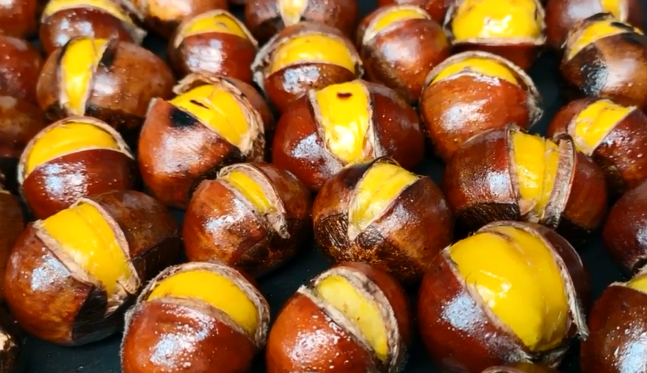 板栗好吃难剥皮？农村人教你简单做法，板栗绵软香甜个个自动脱皮休闲区蓝鸢梦想 - Www.slyday.coM