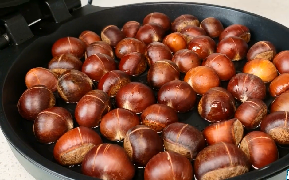 板栗好吃难剥皮？农村人教你简单做法，板栗绵软香甜个个自动脱皮休闲区蓝鸢梦想 - Www.slyday.coM