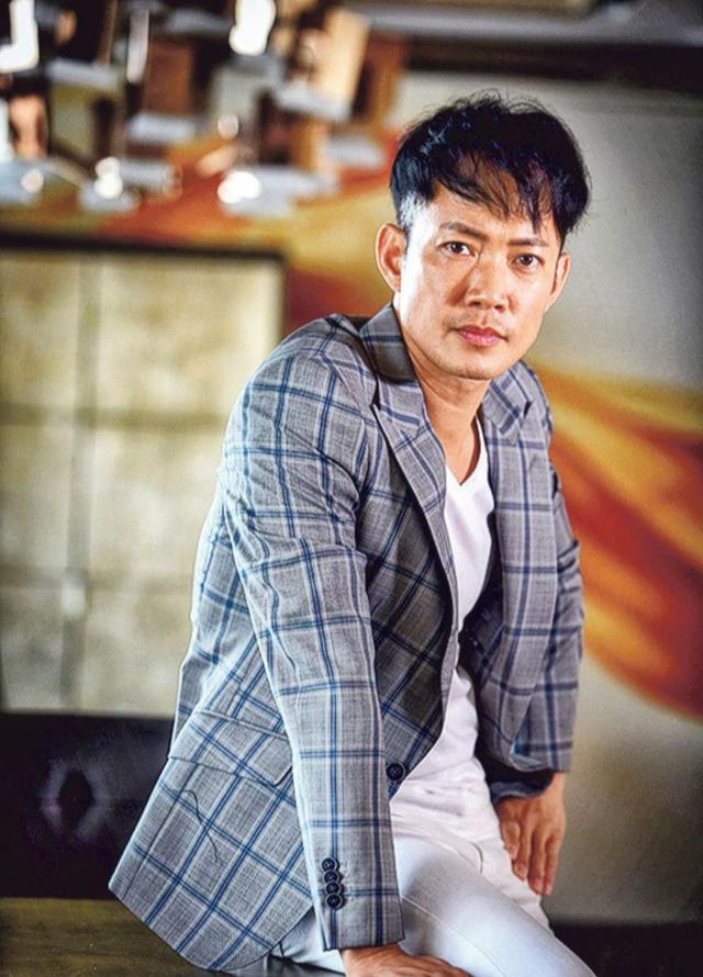 首届港男冠军相隔6年重返tvb渴望拍剧,曾生活落魄到车房洗车|高钧贤