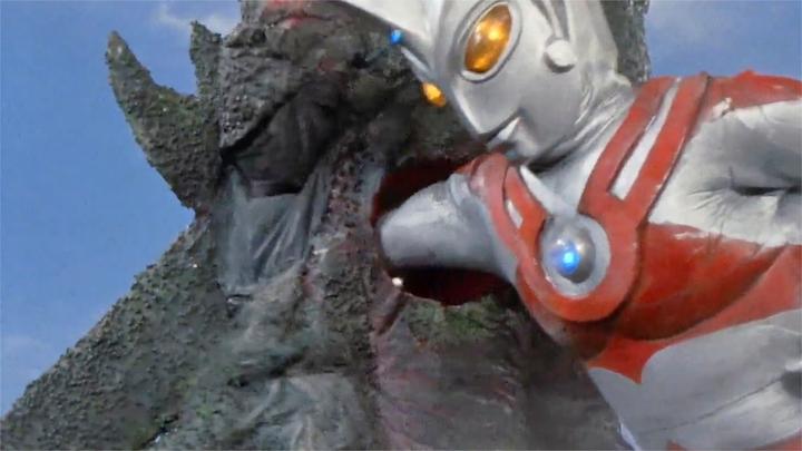 为您推荐: 奥特曼:迪迦对三个怪兽致命打鸡,结果自己也遭了 为您推荐