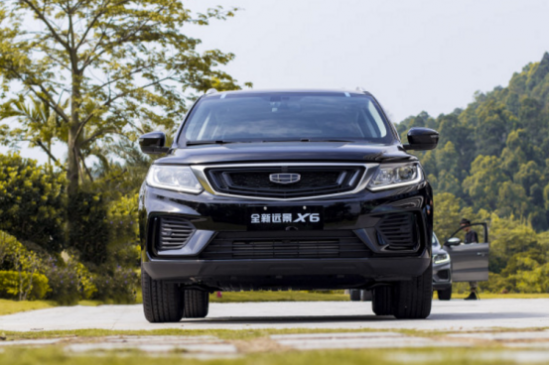 定位低于博越远景x6 丰田底盘加上前后独悬,能和合资车一较高下