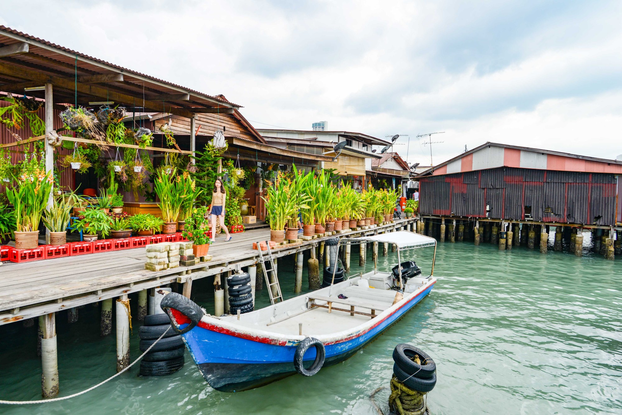 马来西亚槟城用房屋连起来的桥,与中国人有关,差点被拆迁