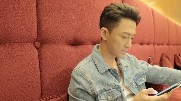 正文  林峰爸爸林华国是厦门地产大亨,家族资产高达港币20亿元(约台币