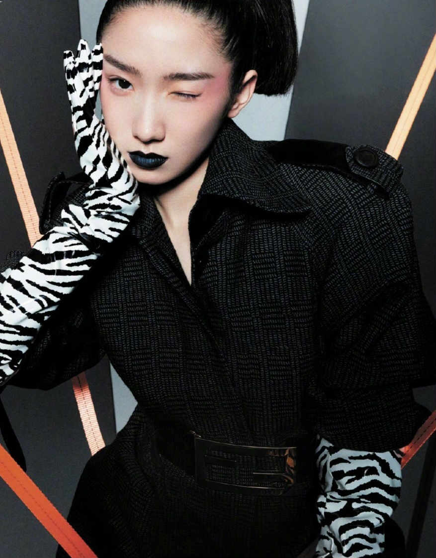 女明星演绎黑唇妆,只有宁静lisa撑住了?