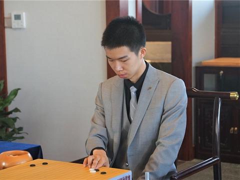 cctv快棋赛最终决斗 辜梓豪强势击败连笑夺冠