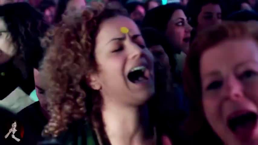 One Day 3000人合唱现场原唱为 顶级雷鬼歌手 Matisyahu