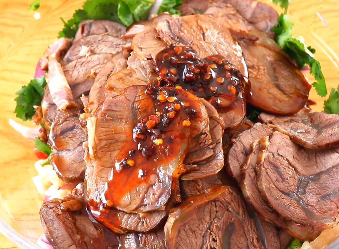 五香酱牛肉家常做法,用电饭煲就搞定,酱香入味,简单家常又美味