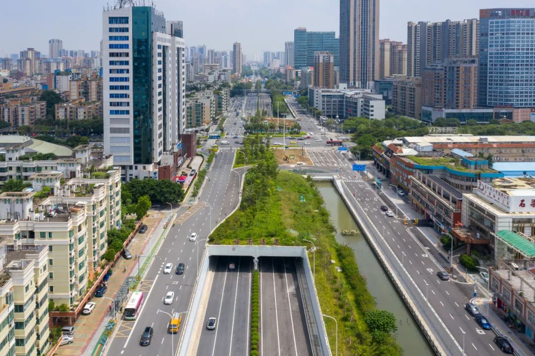 本周日晚10点起,魁奇路岭南隧道实现双向通车