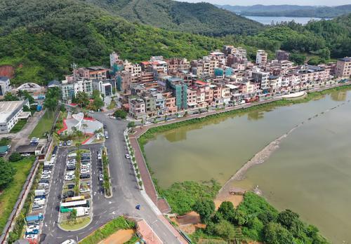 东莞大岭山镇旧飞鹅村:昔日窝棚煞风景,今朝水库新风景