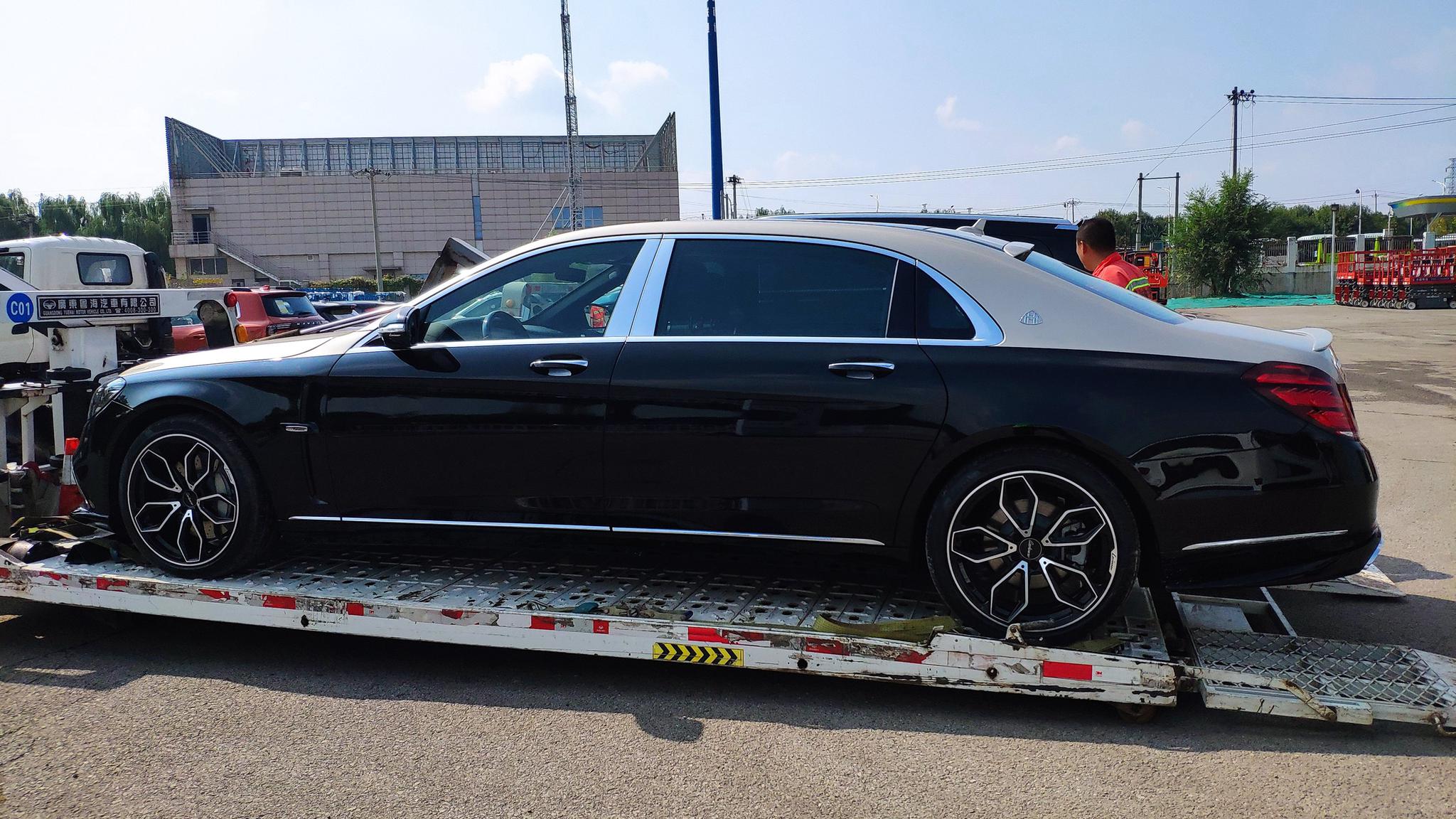 2020年北京车展探馆:罗伦士迈巴赫s级实车