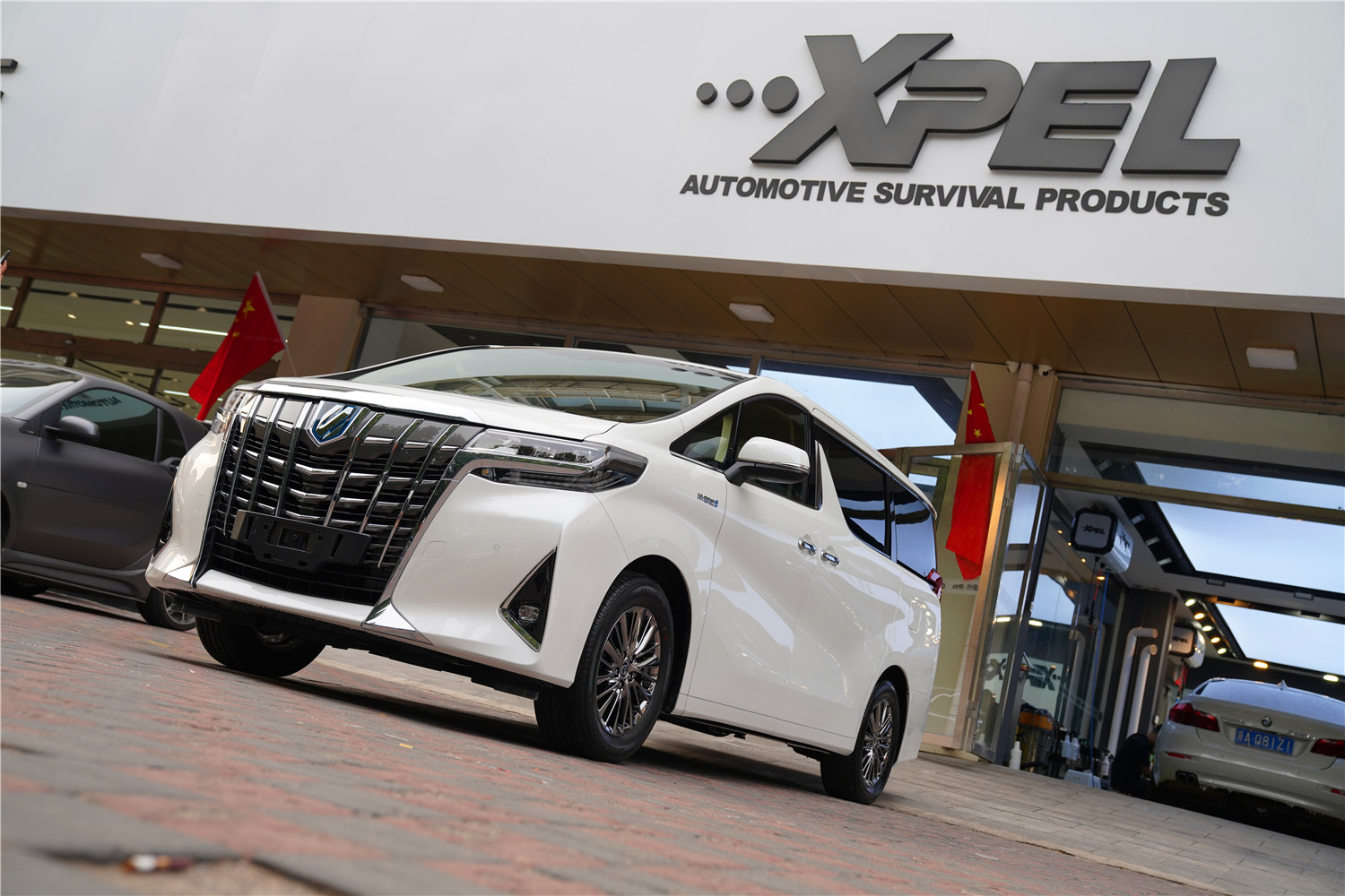 石家庄丰田埃尔法贴车衣,美国进口tpu材质,电脑裁切专车专用丰田埃尔