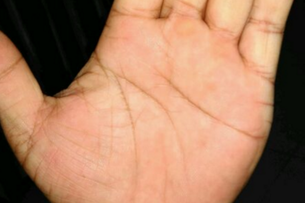 "手如干姜,家道必昌",女人手相中的极品,旺夫旺子旺3代人!