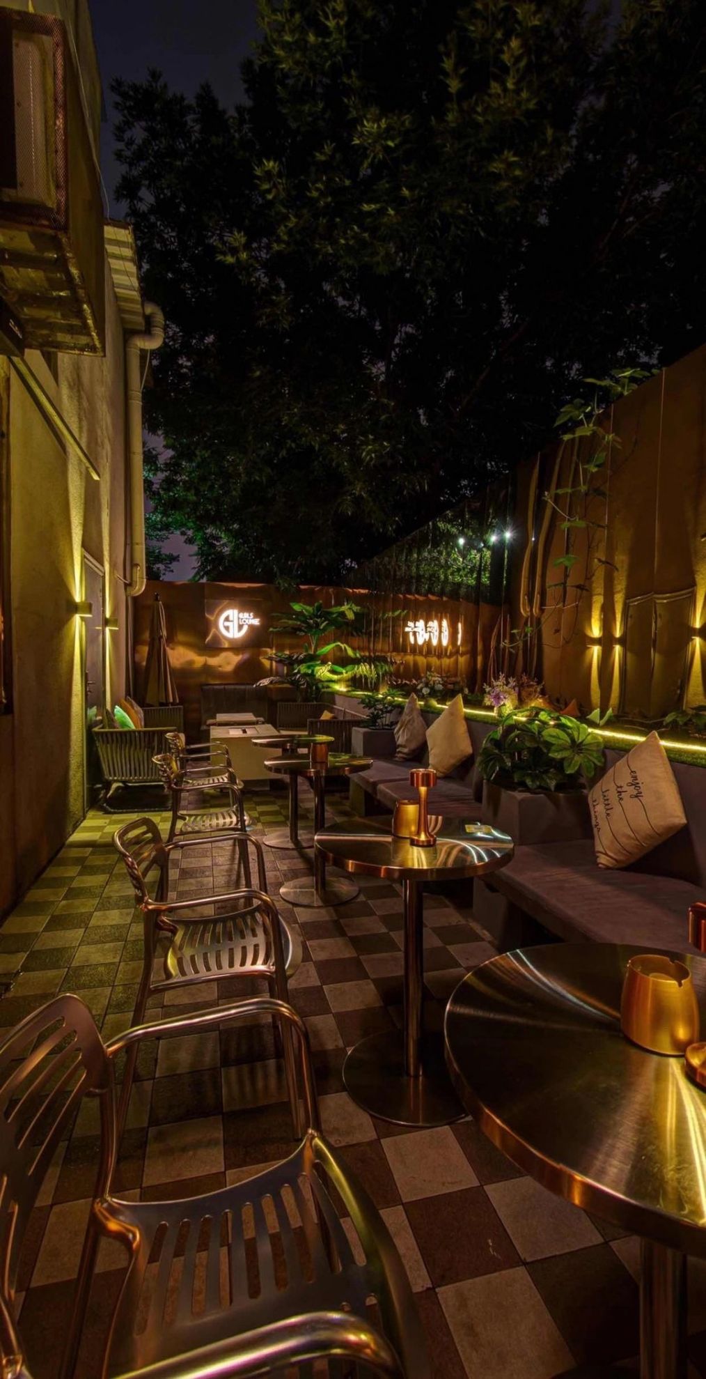 浅酌轰趴世界美食都在这里 gurls lounge酒吧让夜晚嗨起来