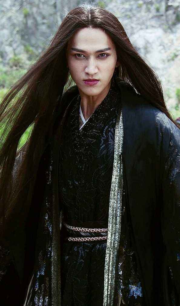 "杀阡陌"马可机场被星探搭讪,出道21年沦落成路人!