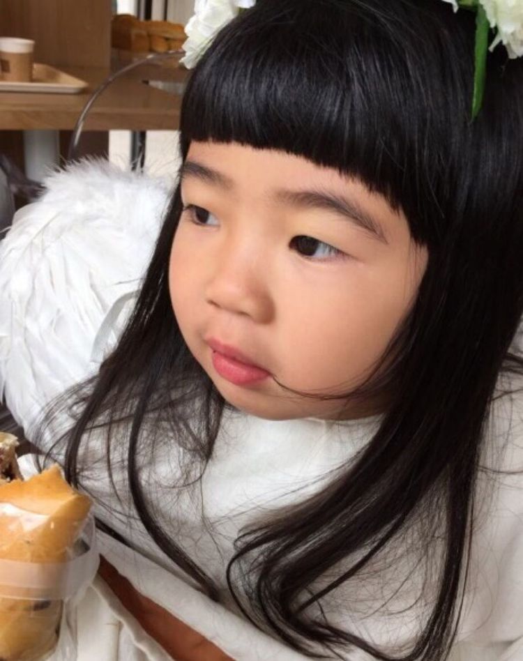 单眼皮变双眼皮,牙齿有点龅牙|曹华恩|曹格|龅牙_新浪新闻