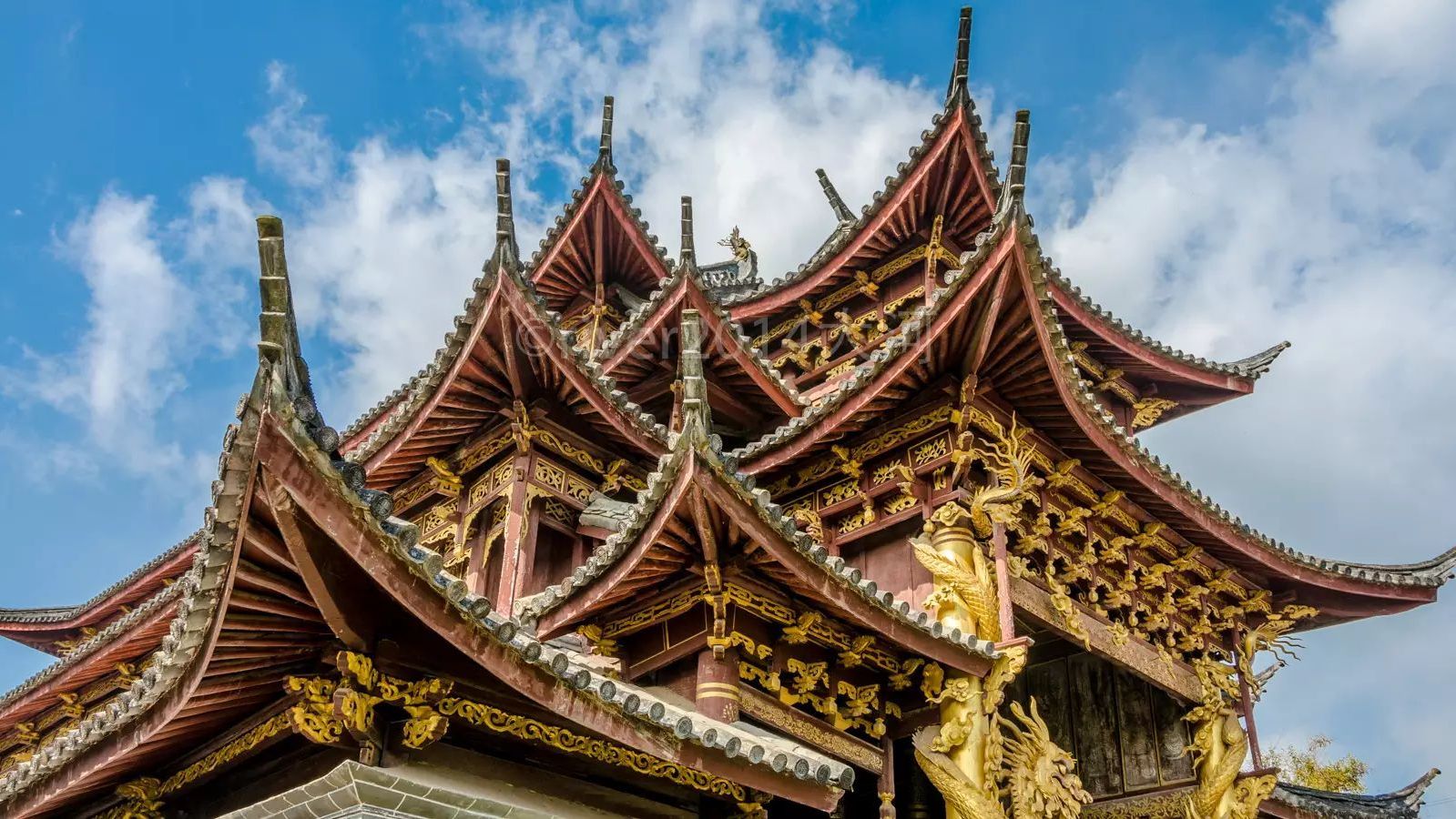 云南临沧这个寺庙,整寺只有一位僧人,名声不显但香火旺盛