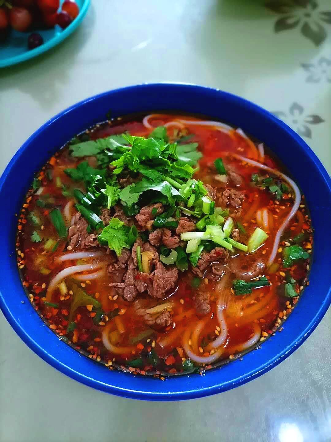 懒人版麻辣牛肉粉这样的做法你见过吗每次上桌都光盘