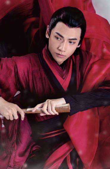 罗云熙 罗云熙真的是特别的适合红色,身穿红衣古装的罗云熙好帅啊!