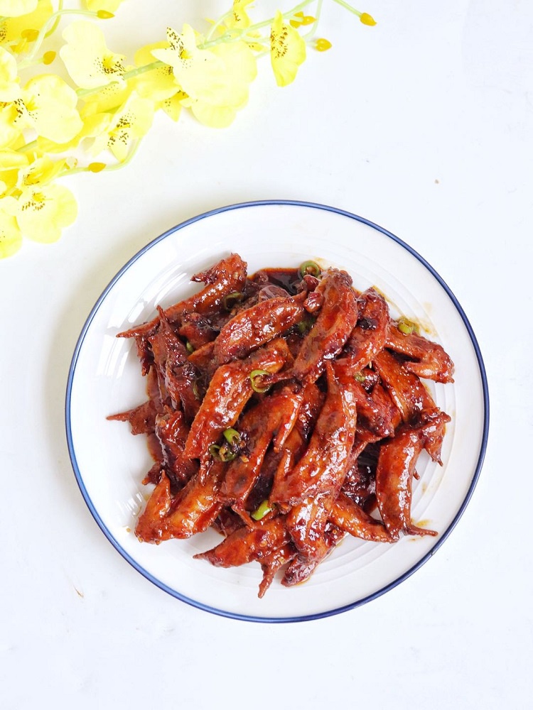 谁说翅尖一定要卤才好吃试试这方法软烂入味越啃越上瘾