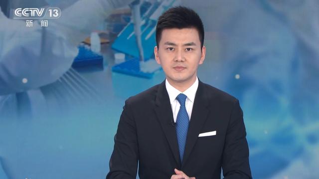 《新闻联播》首位80后主播上线,严於信曾被赞"最帅男主播"