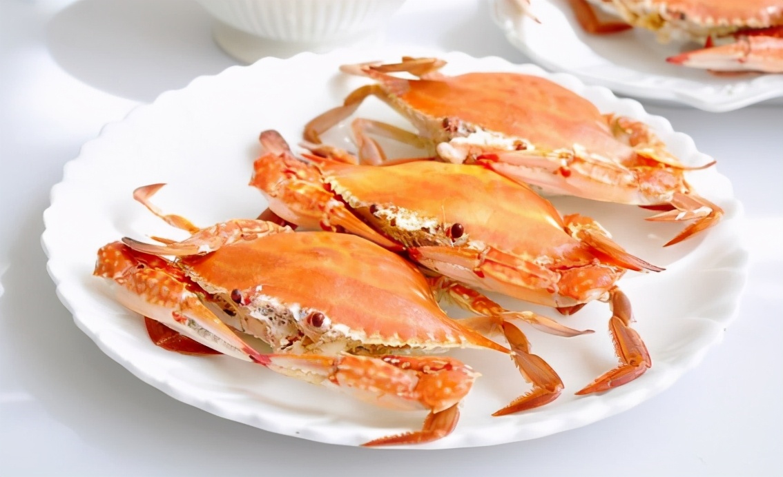 冷水蒸还是热水蒸?做好4步,螃蟹鲜嫩好吃不掉腿