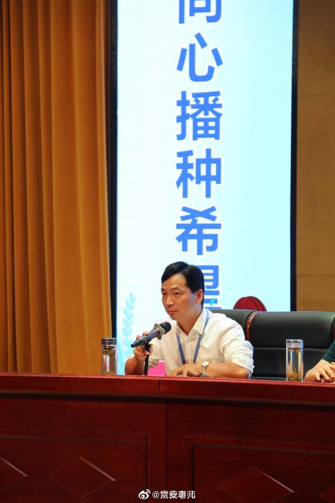 毛坦厂中学实验学校家校合一共促成长