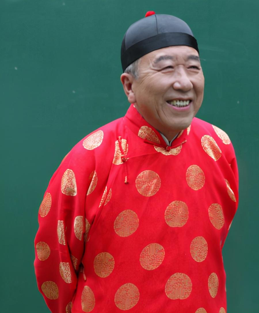 雷恪生晚年遗憾:一双儿女四五十岁,宁愿养狗也不想养孩子