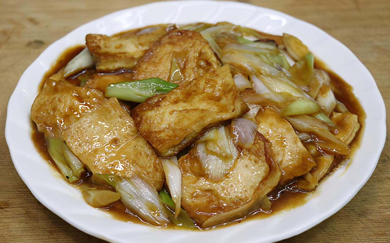 教你做下饭菜,葱烧豆腐,外焦里嫩,入味多汁,葱香味浓郁很好吃