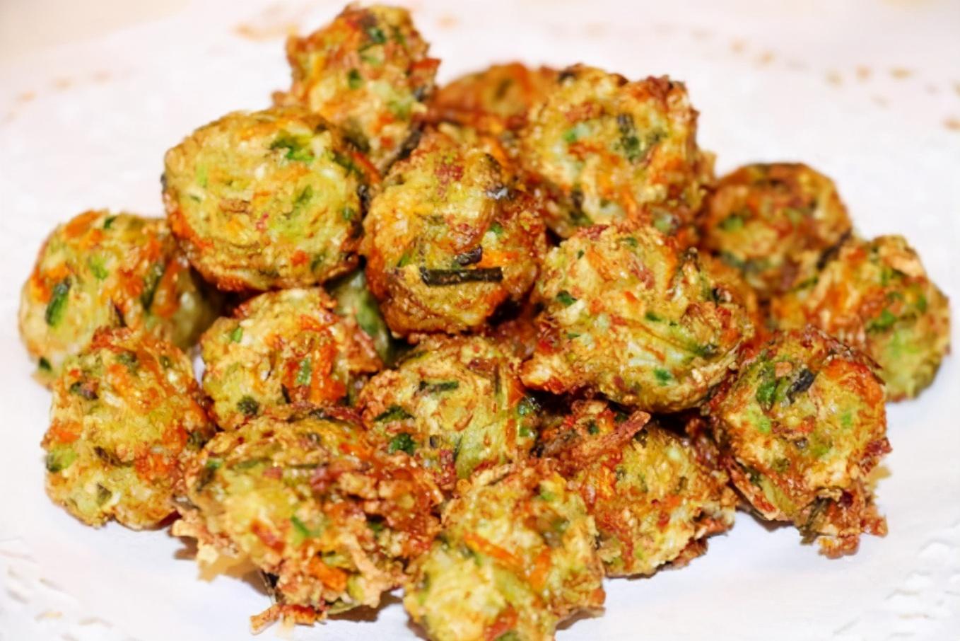 炸萝卜丸子时不要加淀粉大厨教你一招方法丸子更酥脆好吃